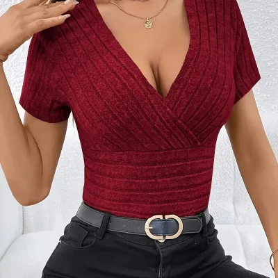 Blusa morada con escote cruzado