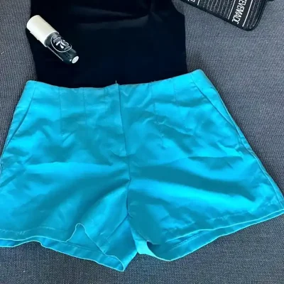 Short azul de tela