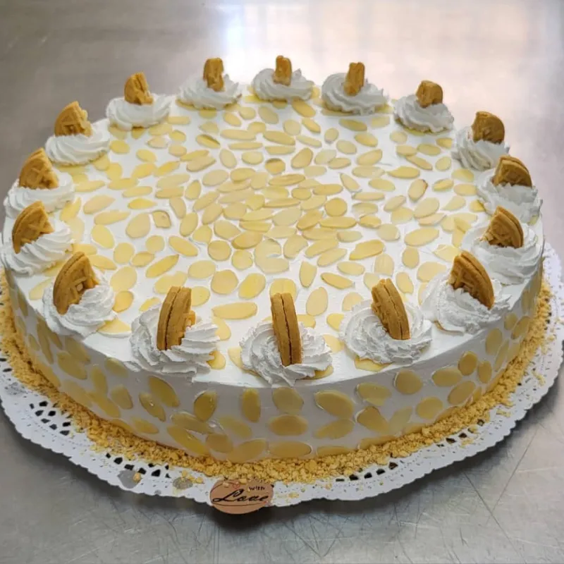 Tarta con Almendras y Galleticas