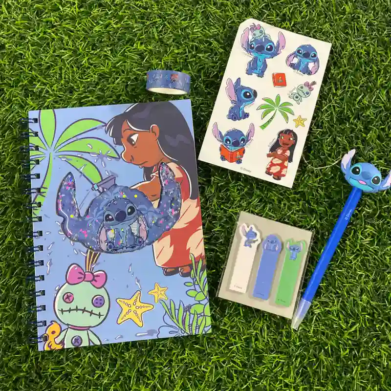 Agenda con accesorios de stitch