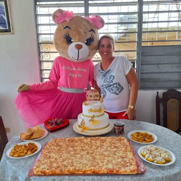 Entrega sorpresa  con bufet