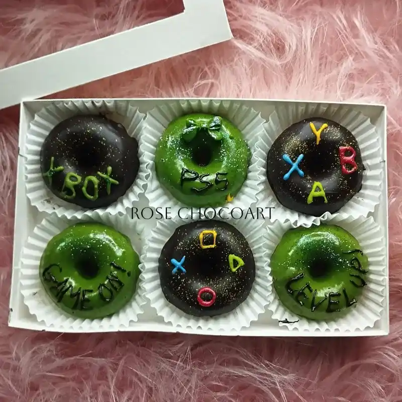 Caja de 6 minidonas temática "Video Juego"