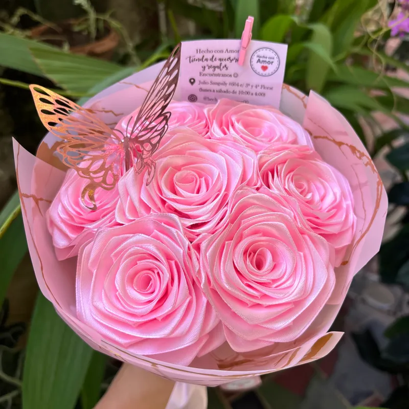 Ramo de 7 rosas eternas