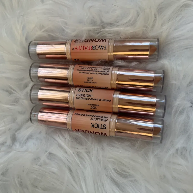 Contorno+ Iluminador 2 en 1