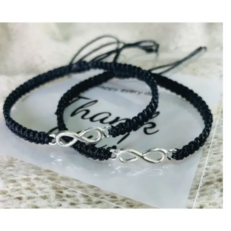 Pareja de pulseras  con conector infinito