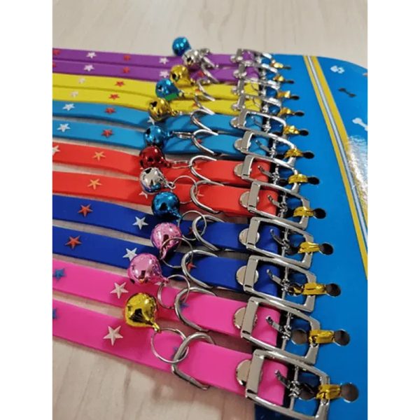 Collar de silicona para perros con cascabel
