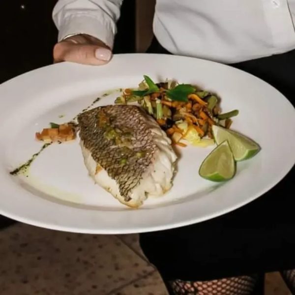 FILETE DE PESCADO GRILLÉ 
