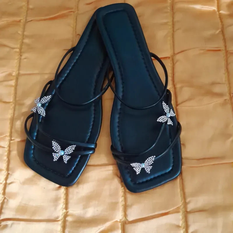 Sandalia mariposas