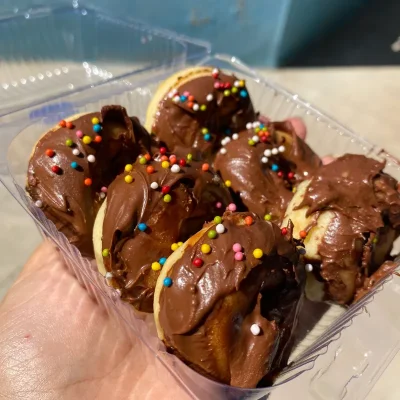 Mini donas con cobertura de chocolate