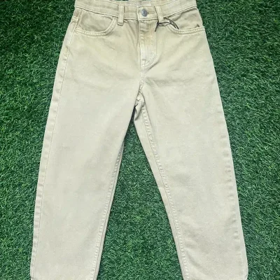 Pantalón de mezclilla