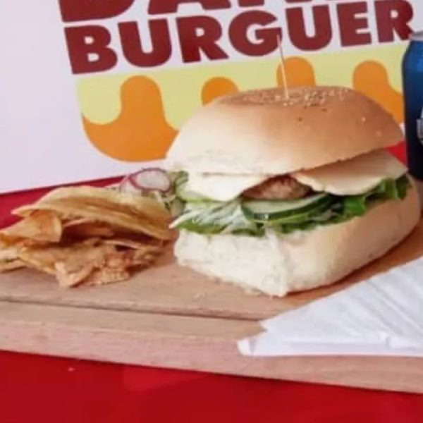 Especial de Pollo con Queso Blanco