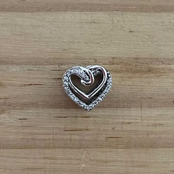 Charm Corazón Entrelazado Fijo