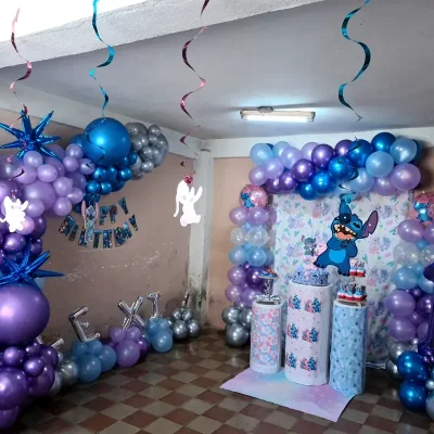 Decoración de stitch y Ángela