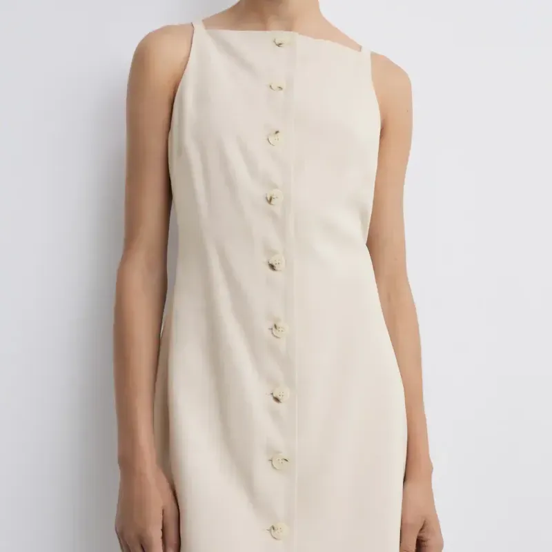 Vestido corto botones