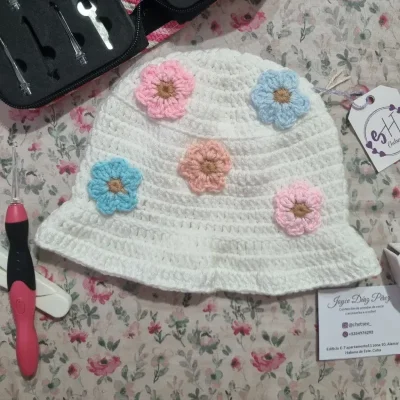 Gorro de flores