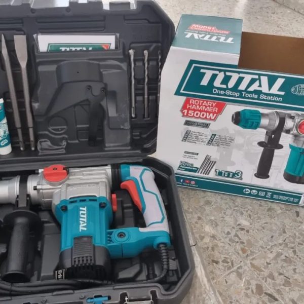 Marca Total Vendo chijama de 1500 w Nuevo de paquete en su maleta, marca Total con 3 barrenas de tungsteno, 1 punta y 1 paleta de  demolición,su grasa y adaptador sds plus para barrenas lisas Funciona como taladro, taladro percutor y chipijama