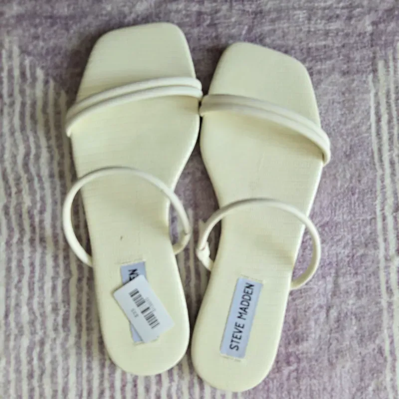 Sandalias Steve Madden beige