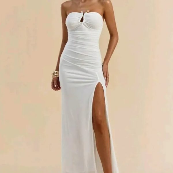  Vestido con escote rígido — Blanco