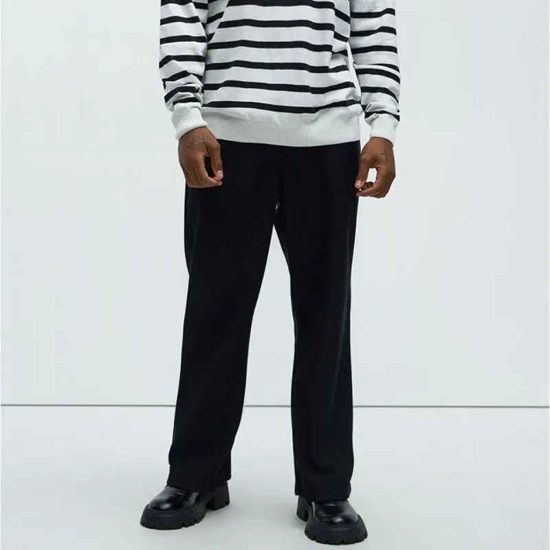 Abrigo blanco y negro