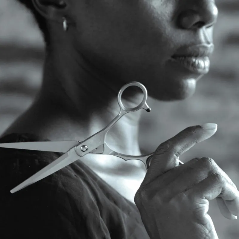  Ritual Raíz: Corte consciente de cabello afro rizado