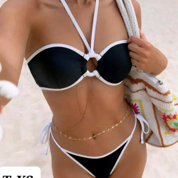 Bikinis negro bordes en blanco