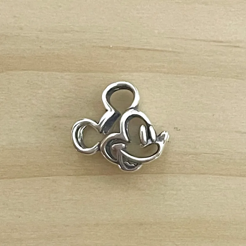 Charm Silueta Mickey