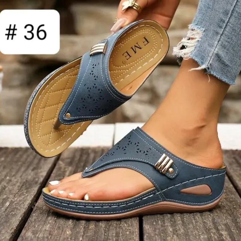 Sandalias de mujer color azul cuña mediana