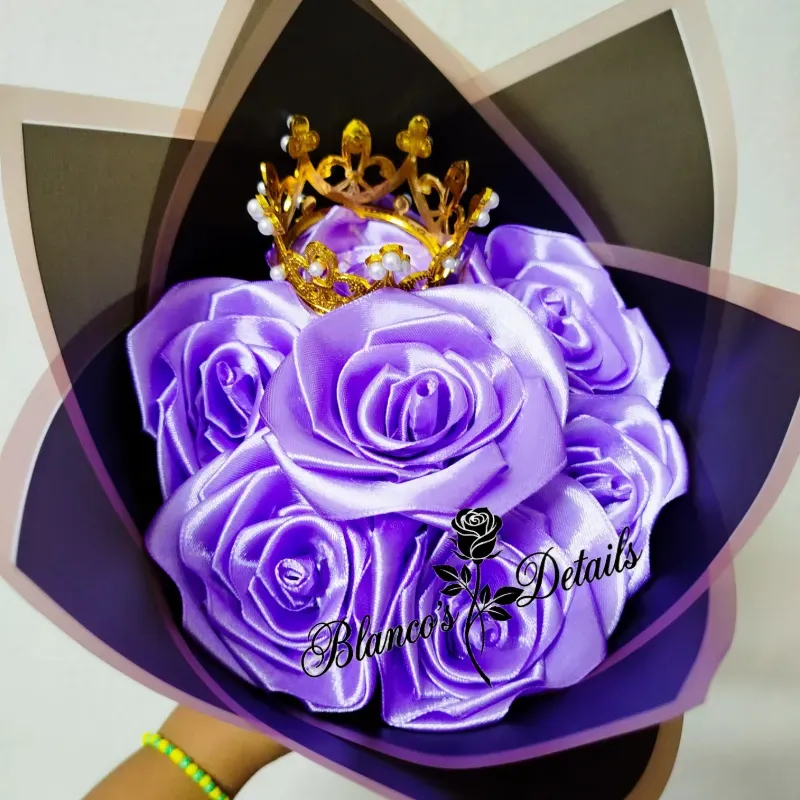 Ramo de 7 rosas eternas