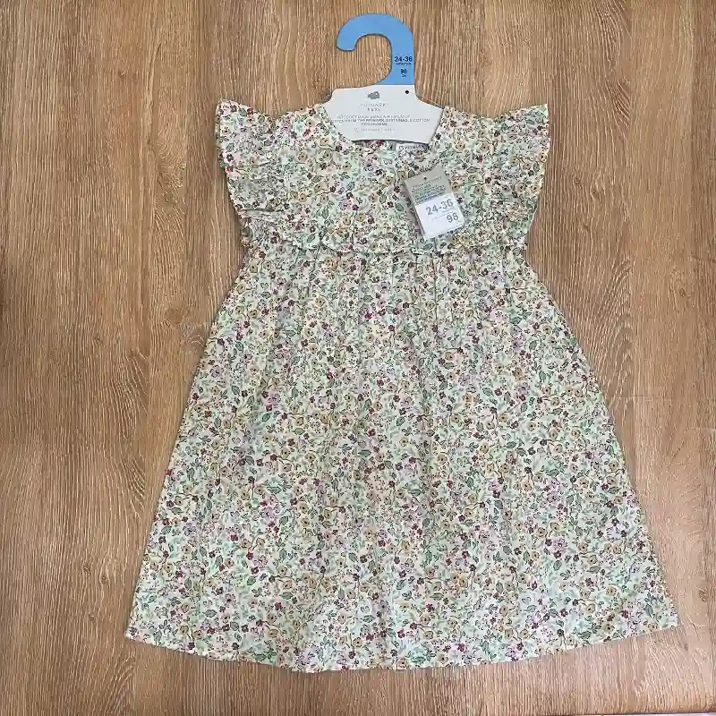 Vestido con flores de colores