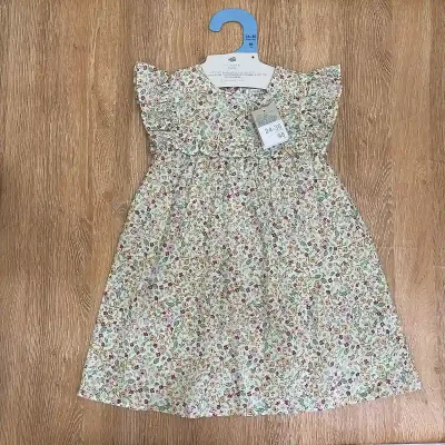 Vestido con flores de colores