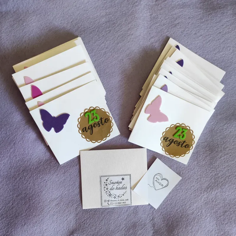 Postales plegadas pequeñas