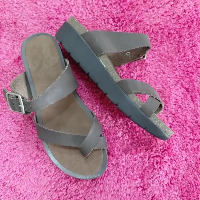 Isola Metededo Chino Café