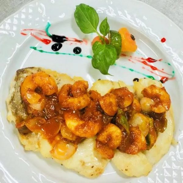 Filete de pescado al camarón