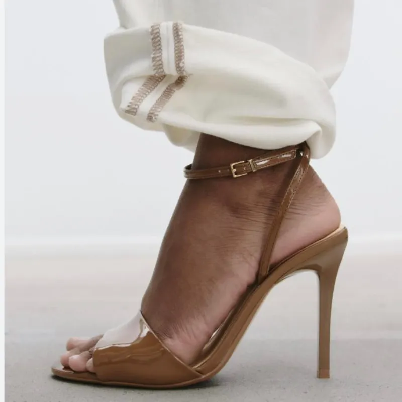 Sandalia de Tacón Acharolada