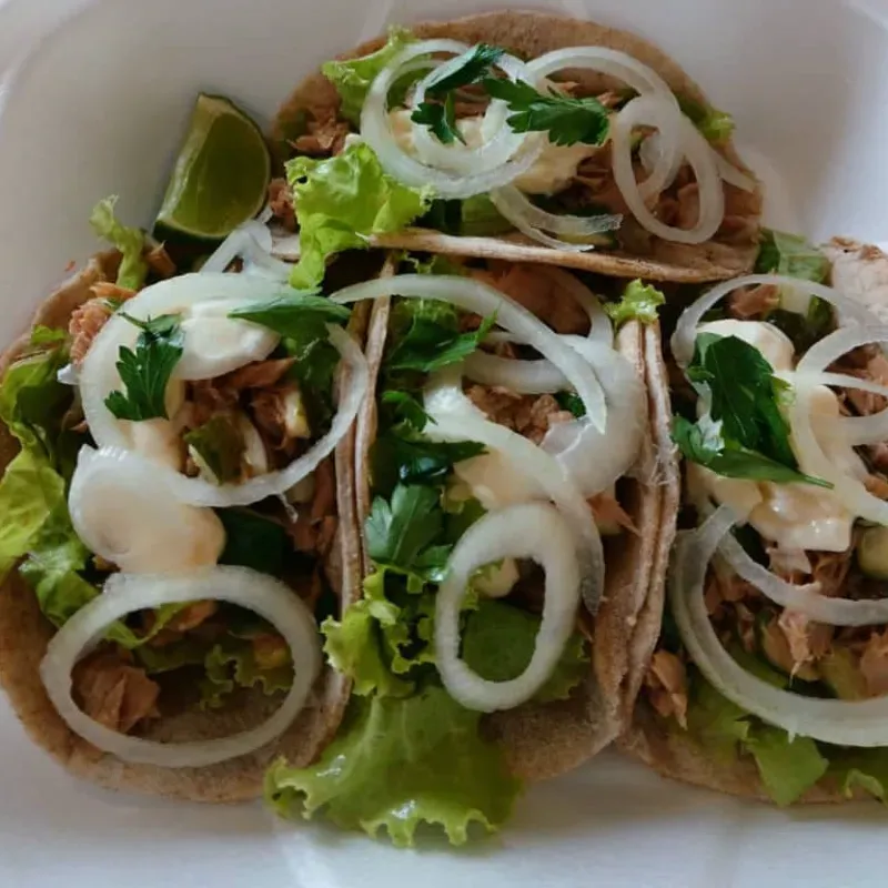 TACO  DE ATÚN 