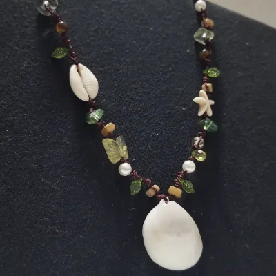 Collar Into the deep