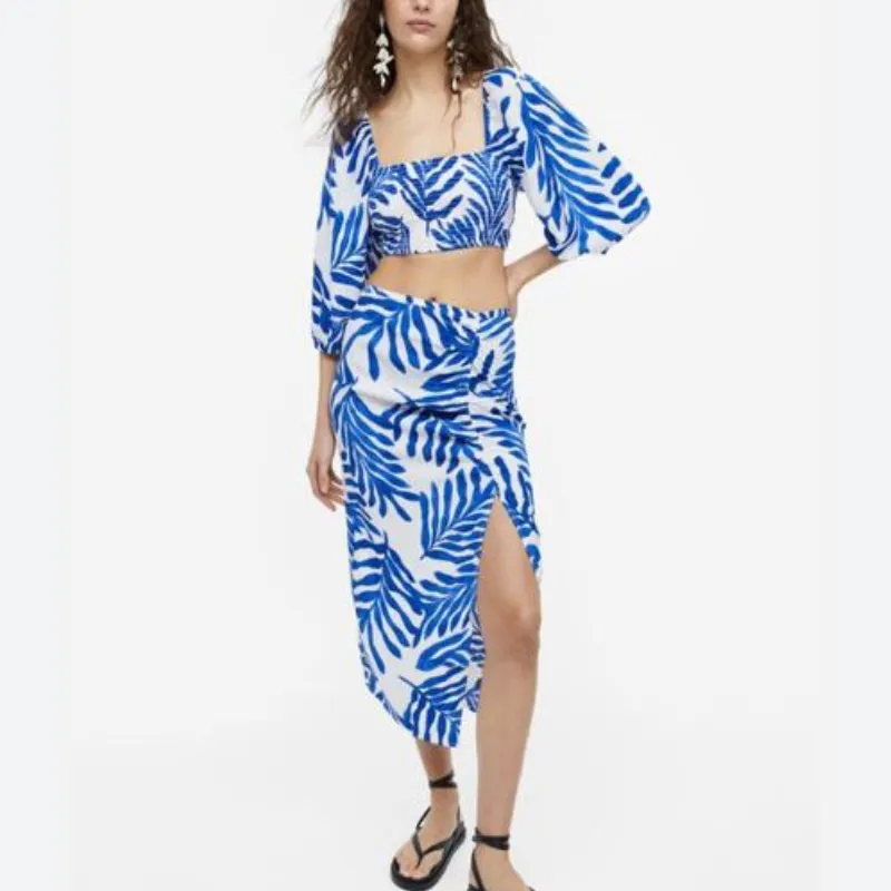 Conjunto de falda y blusa estampada H&M