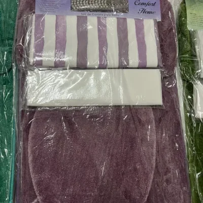 Juegos de alfombra y cortina para baño