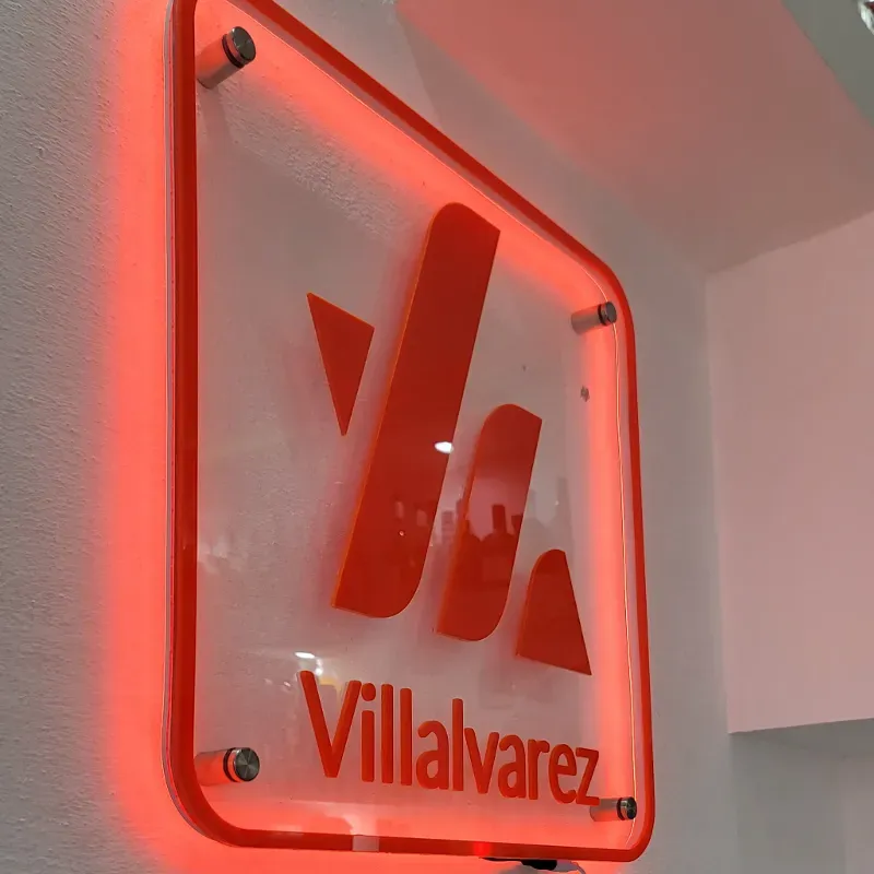 Cartel 100% acrílico retroiluminado