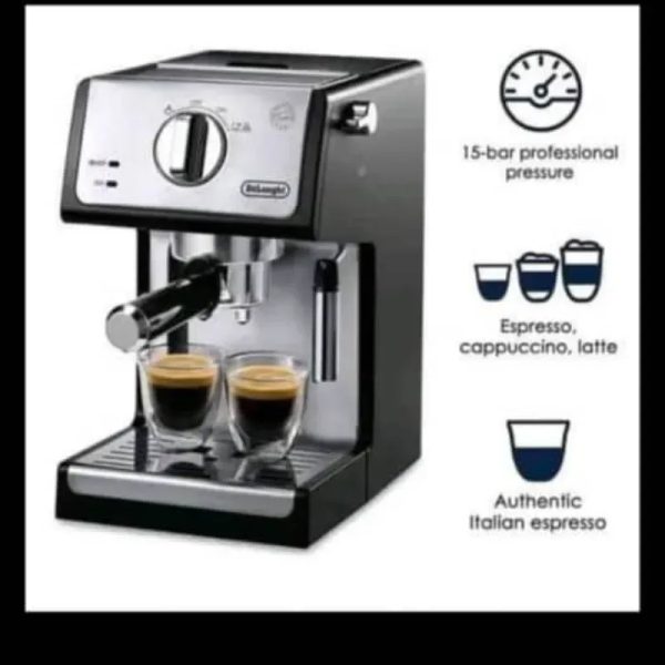 Máquina de café espresso. Marca De'Longhi.