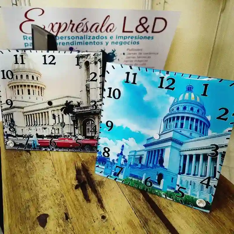 Reloj cuadrado de cristal (de mesa)