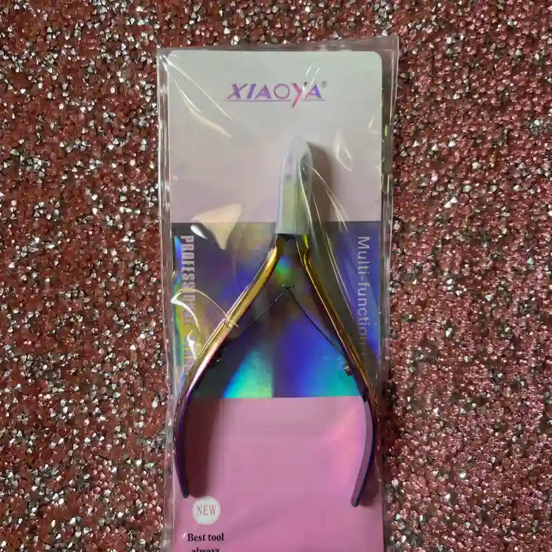 Alicate para cutículas