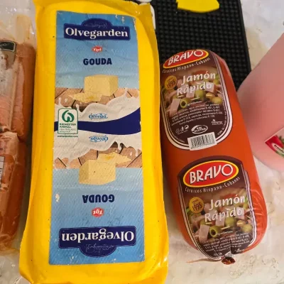 Queso Gouda de 3kg y Jamón Bravo Rápido 2kg