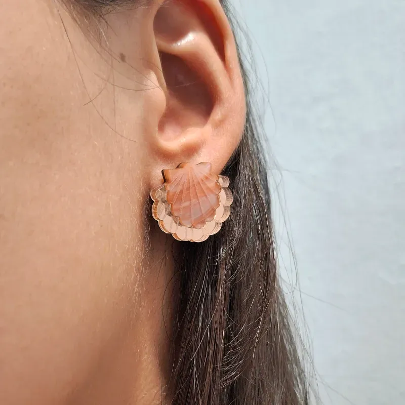 Aretes pequeños Conchas rosadas
