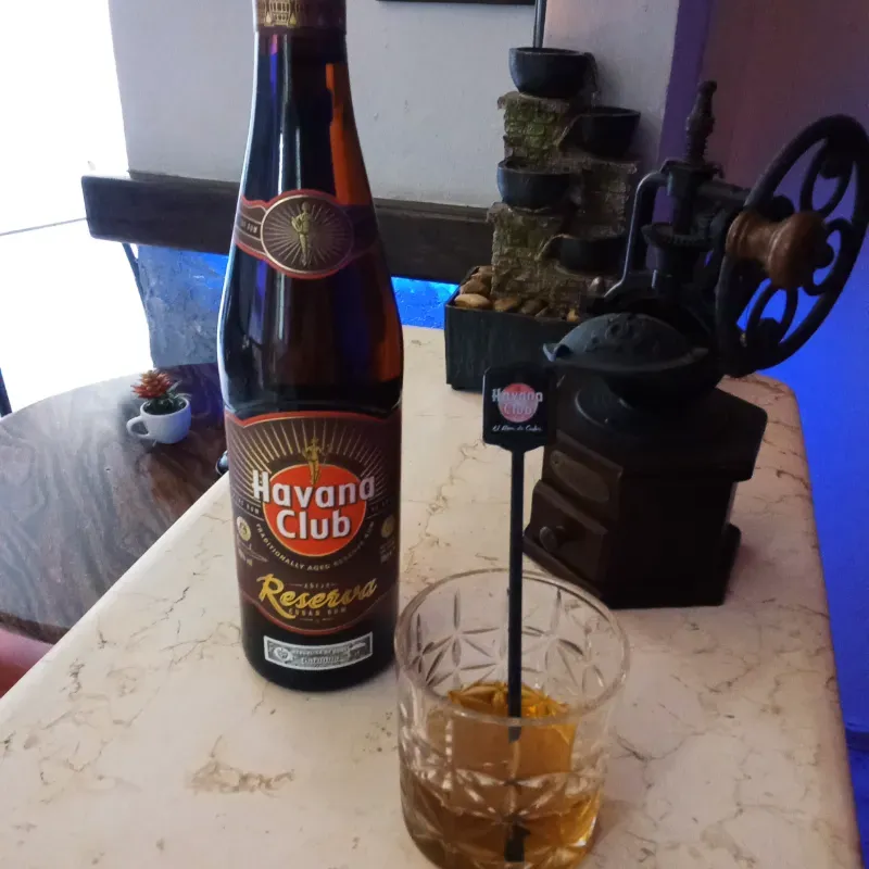 Havana Club Añejo Reserva Trago