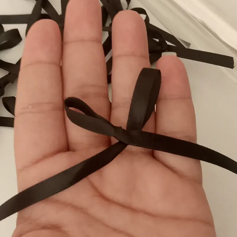 Lazos negros estilo coquette 15x