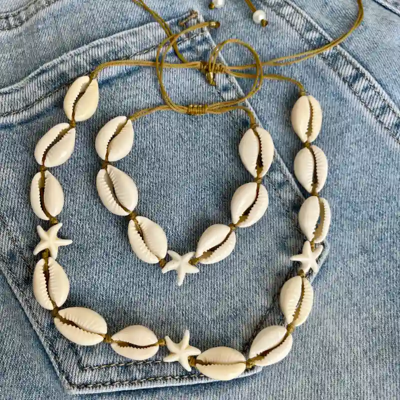 Conjunto de collar y tobillera de caracoles y estrellas de mar
