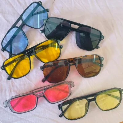 Gafas de sol con lentes de colores