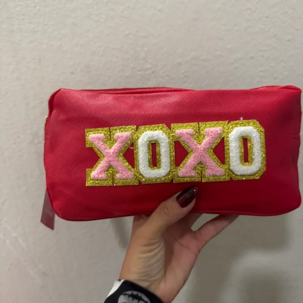 Cosmetiquera roja