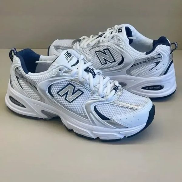 New Balance 530 blancas y azul